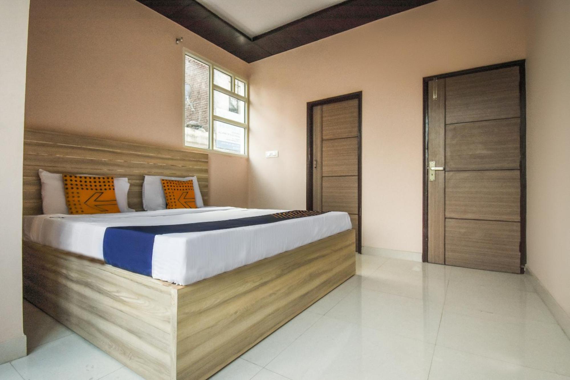 Hotel O Hi Tech Panchkula Eksteriør bilde